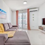 Stylish 2br With Balcony Sunsets & Sea Views By 360 Estates Apartament