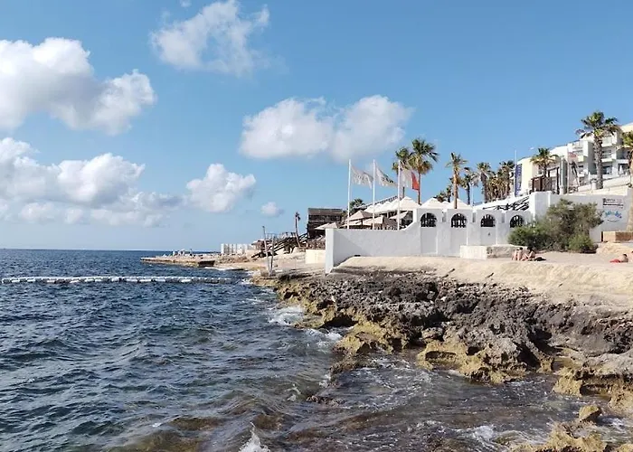 Apartman Stylish 2br With Balcony Sunsets & Sea Views By 360 Estates