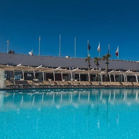 Stylish 2br With Balcony Sunsets & Sea Views By 360 Estates 圣保罗湾城