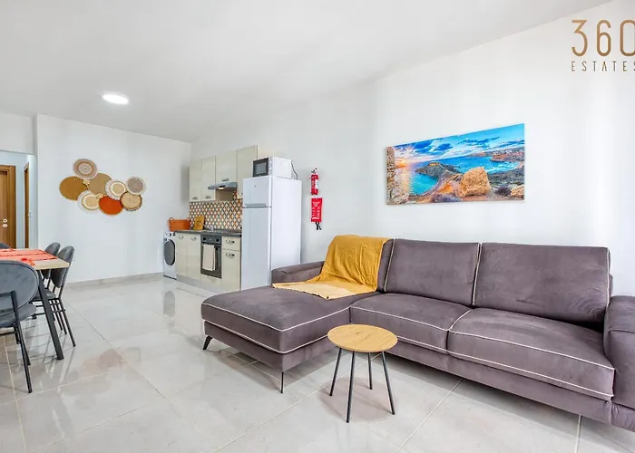 Stylish 2br With Balcony Sunsets & Sea Views By 360 Estates *