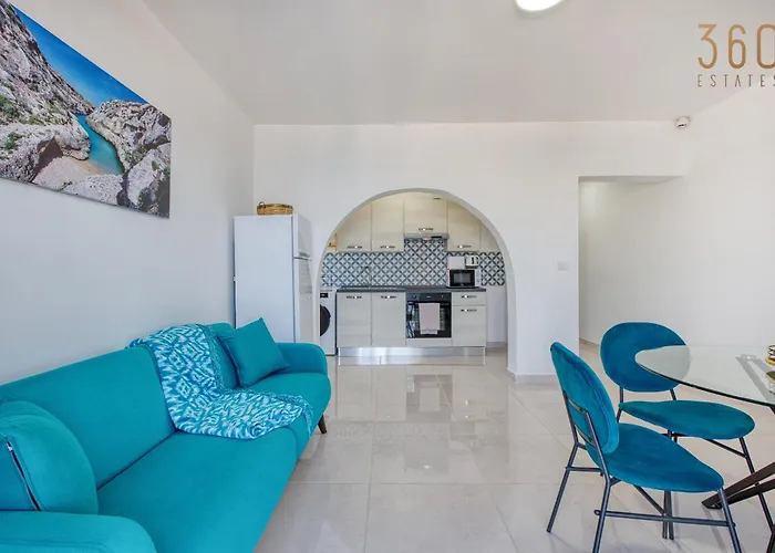 Stylish 2br With Balcony Sunsets & Sea Views By 360 Estates